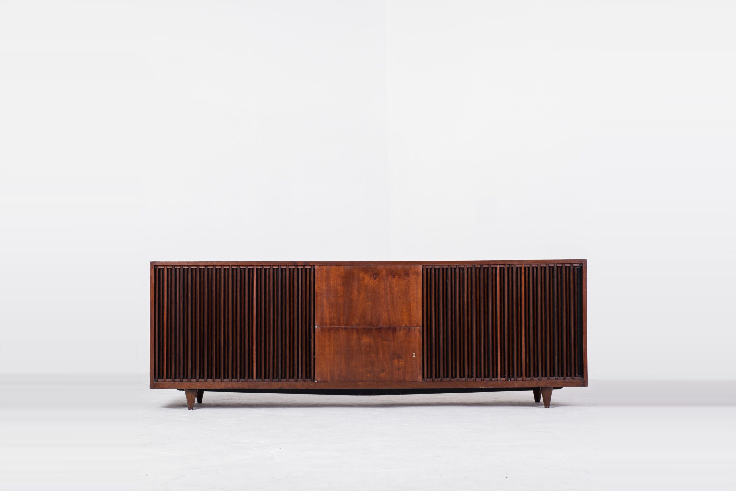 Joaquim Tenreiro | Toca-discos | c. 1950