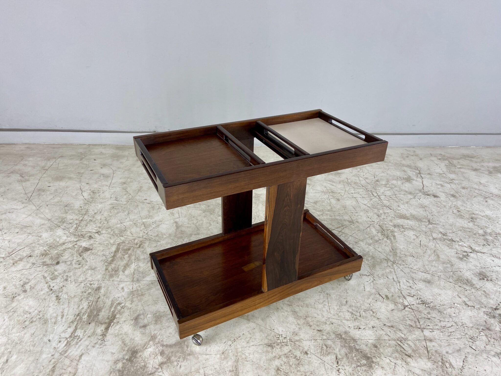 Celina Decorações | Carrinho de Chá/Bar | c. 1960